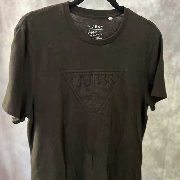 Guess Black T-Shirt w Black Embroidered Logo - Picture 1 of 7